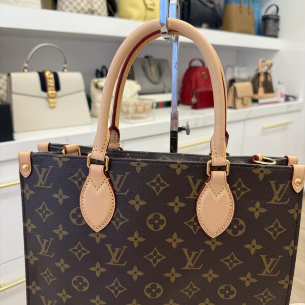 Louis Vuitton Monogram Sac Plat PM