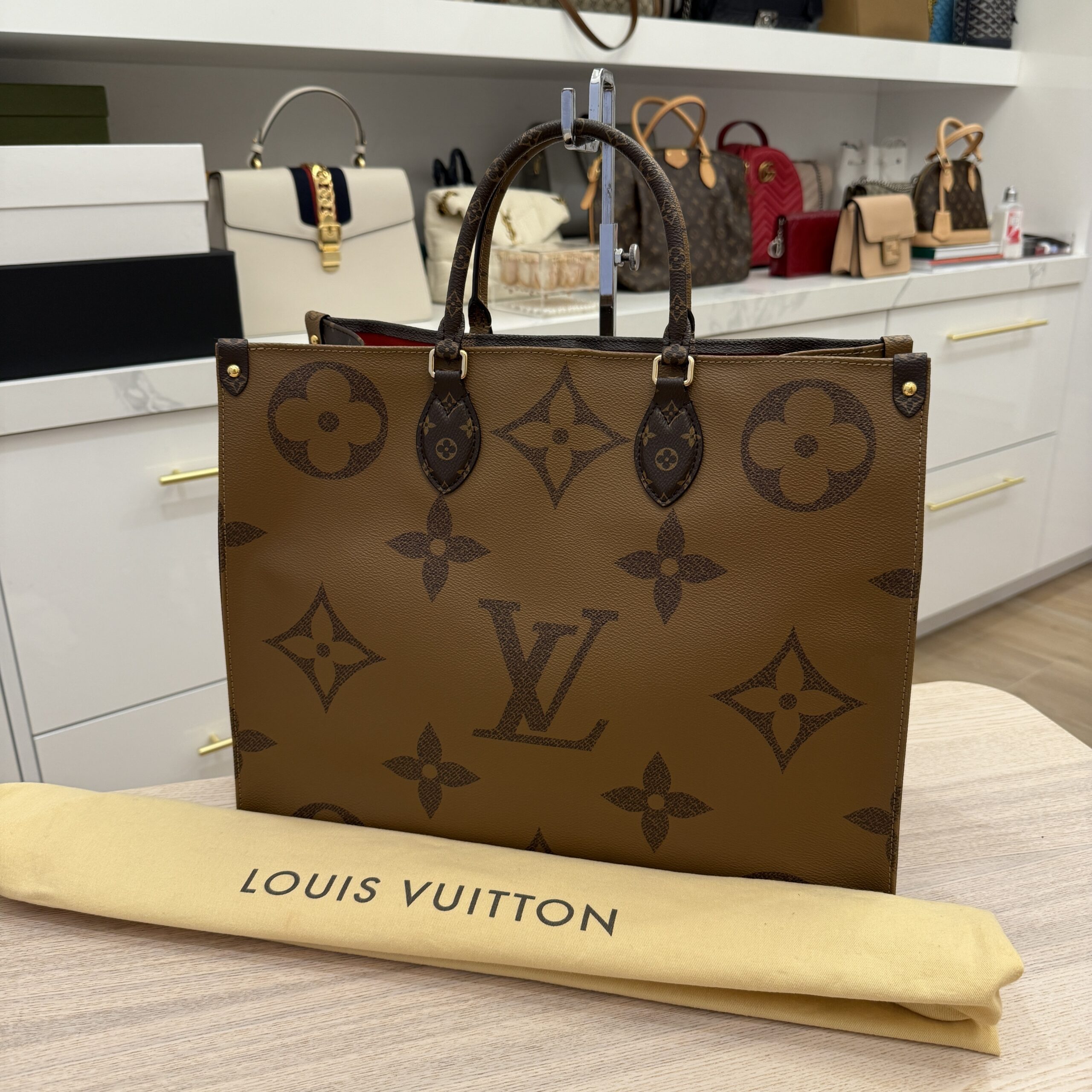 Louis Vuitton Reverse Monogram Giant Onthego GM