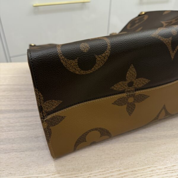 Louis Vuitton Reverse Monogram Giant Onthego GM