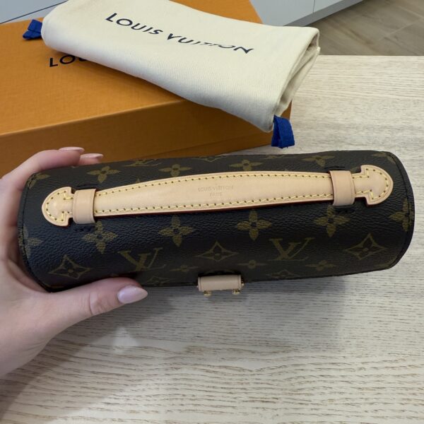 Louis Vuitton Monogram Pochette Métis East West
