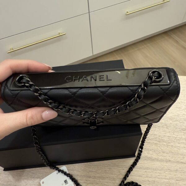 Chanel Lambskin Quilted Trendy CC Wallet On Chain WOC So Black / Black Hardware