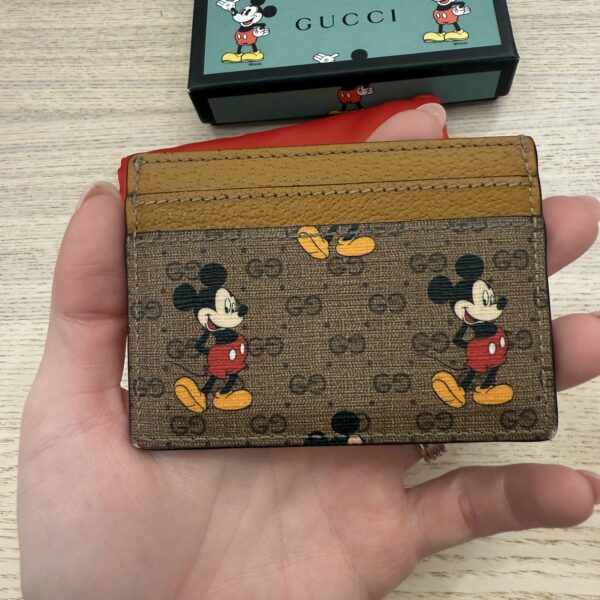 Gucci X DISNEY Mini Vintage GG Supreme Monogram Mickey Mouse Card Holder Beige Vintage Sun Oil