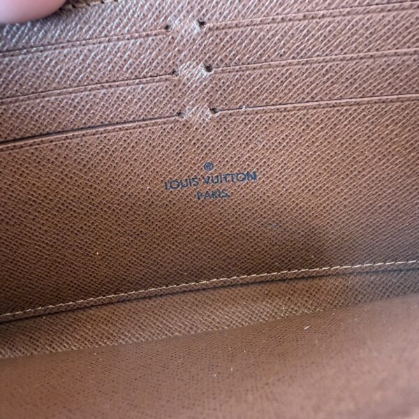 Louis Vuitton Monogram Zippy Wallet