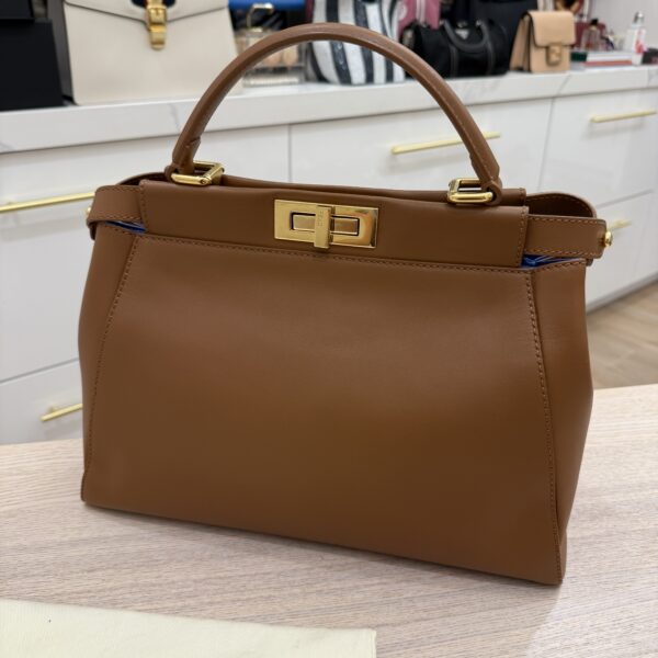 Fendi Vitello Morgan Shiny Nappa Medium Peekaboo Iconic Satchel Cuoio Bluette