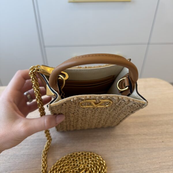 VALENTINO GARAVANI Raffia Vlogo Top Handle Bag Naturale