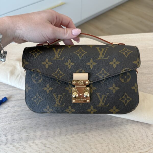 Louis Vuitton Monogram Pochette Métis East West