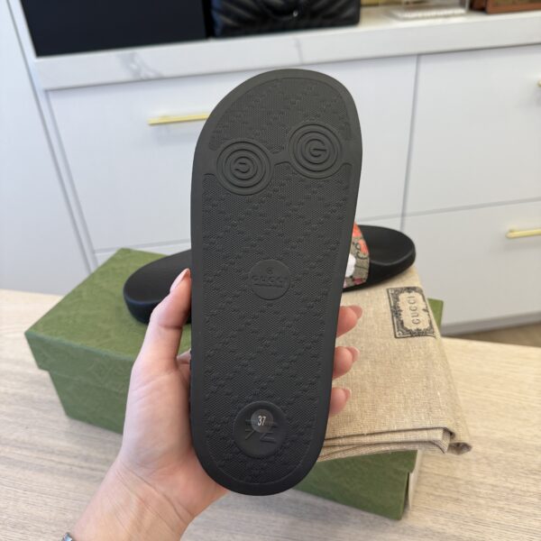 Gucci Women's Blooms Pool Slide Sandals Size 37