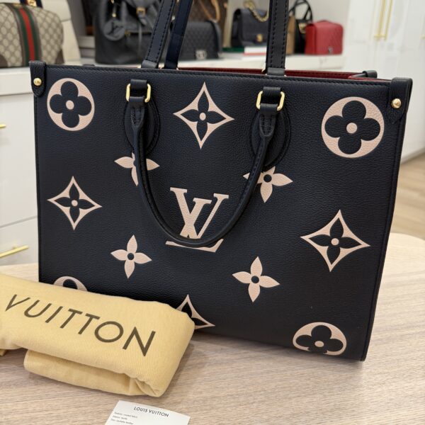 Louis Vuitton Empreinte Monogram Giant Onthego MM Black and Creme