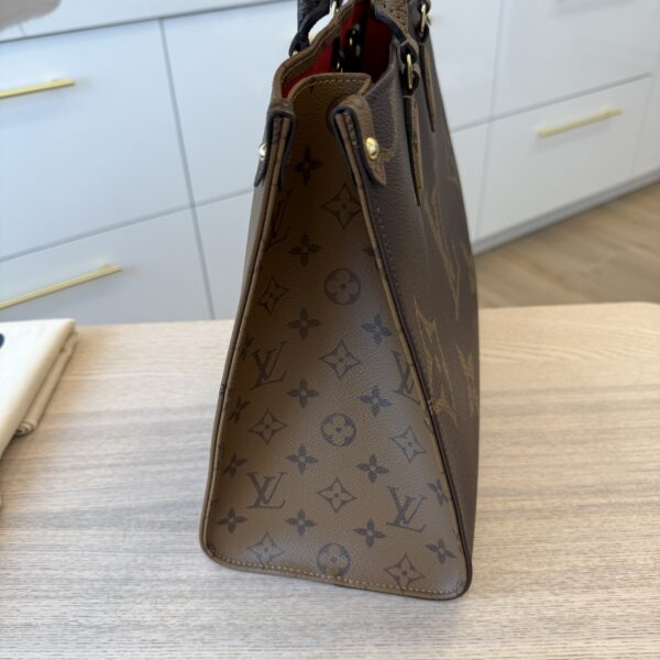 Louis Vuitton Reverse Monogram Giant Onthego MM