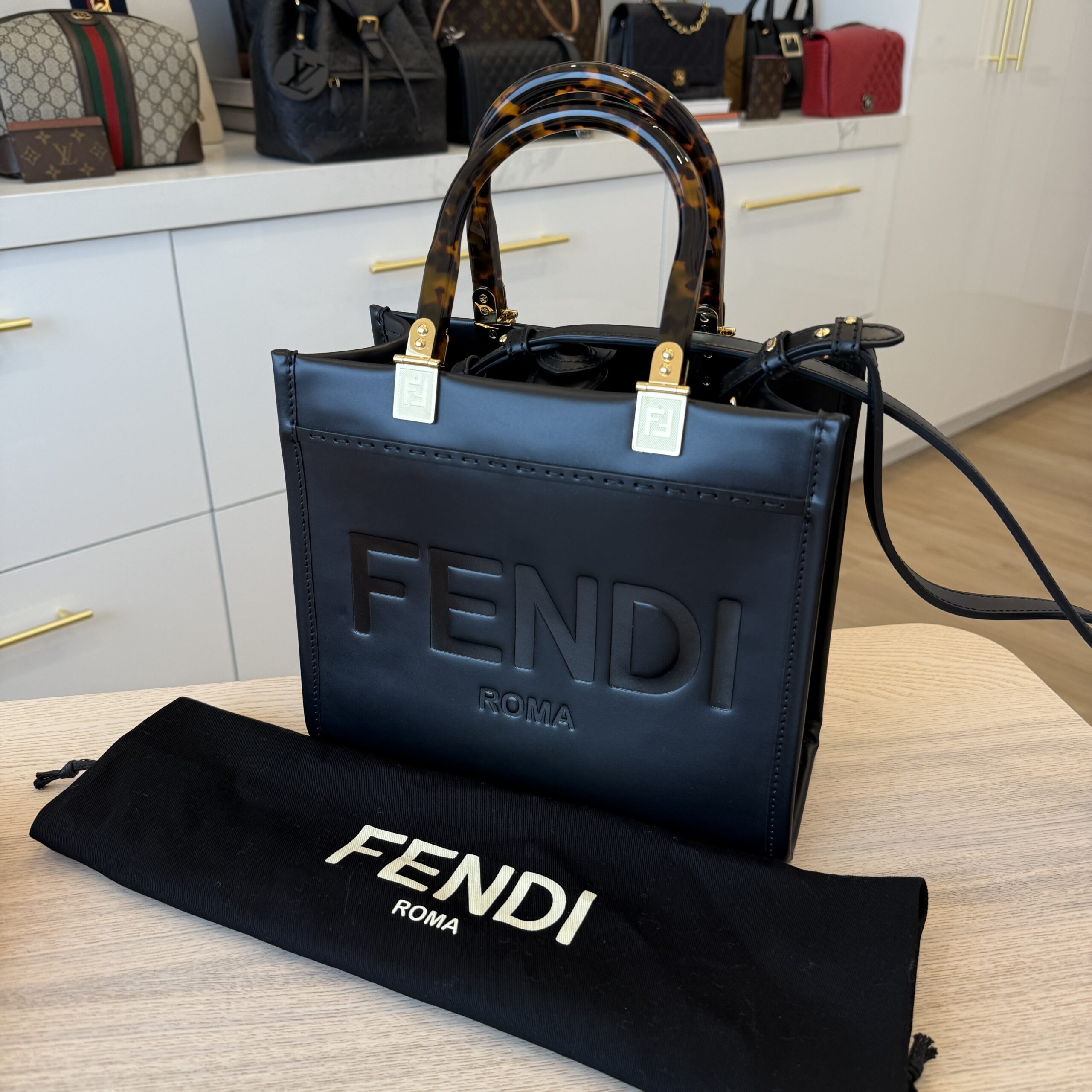 Fendi Sunshine Small Black Leather Shopper