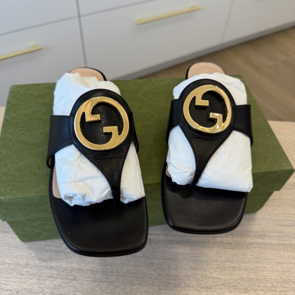Gucci Blondie Thong Sandals Black 36