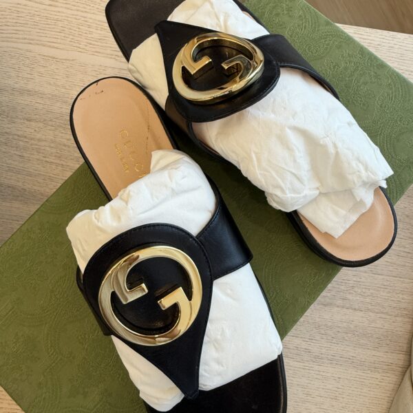 Gucci Blondie Thong Sandals Black 36