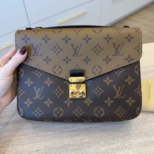 Louis Vuitton Monogram Reverse Pochette Metis