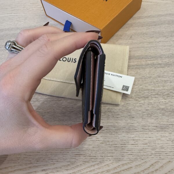 Louis Vuitton Monogram Zoe Wallet Rose Ballerine