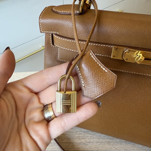 Hermes Kelly Handbag Gold Courchevel with Gold Hardware 28