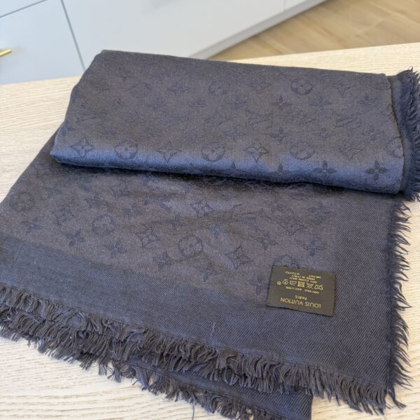 Louis Vuitton Monogram Classic Shawl