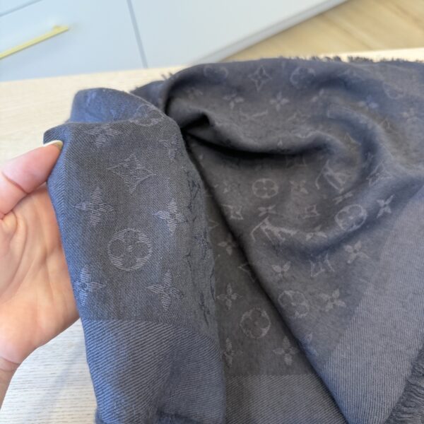 Louis Vuitton Monogram Classic Shawl