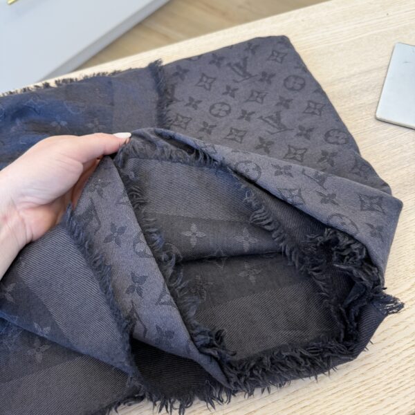 Louis Vuitton Monogram Classic Shawl