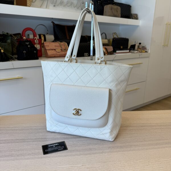 Chanel Caviar Off White Daily Round Tote