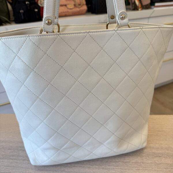 Chanel Caviar Off White Daily Round Tote