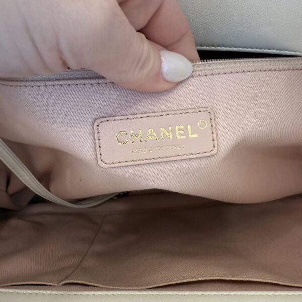 Chanel Caviar Off White Daily Round Tote