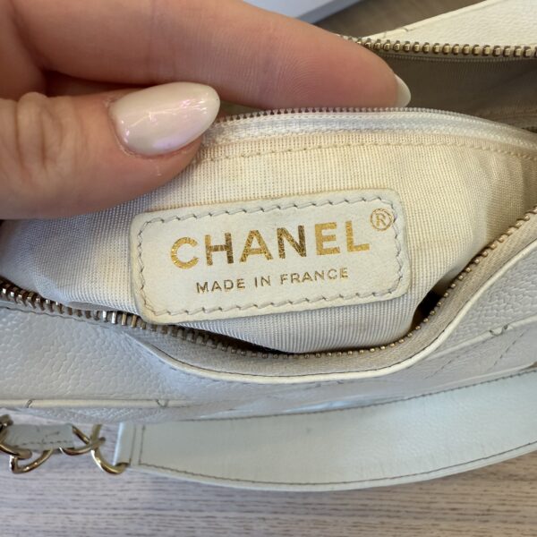 Chanel Vintage Timeless Caviar Shoulder Bag White GHW