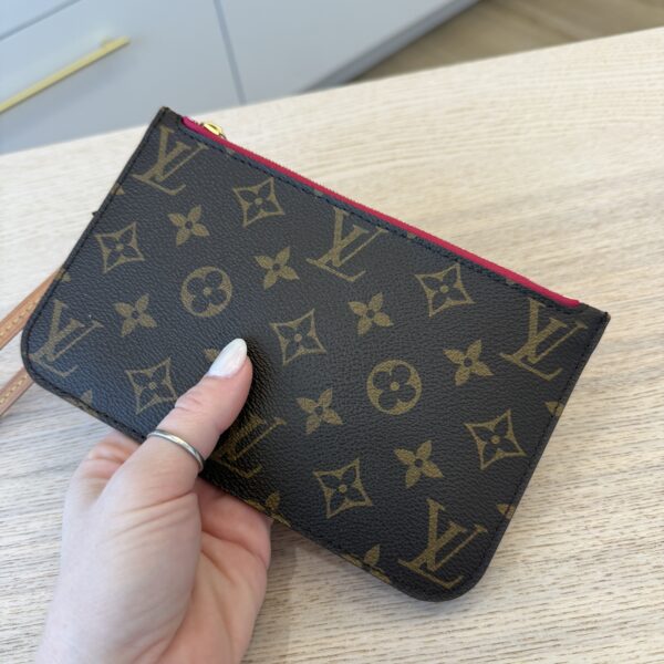 Louis Vuitton Monogram Neverfull PM Pochette Pivoine