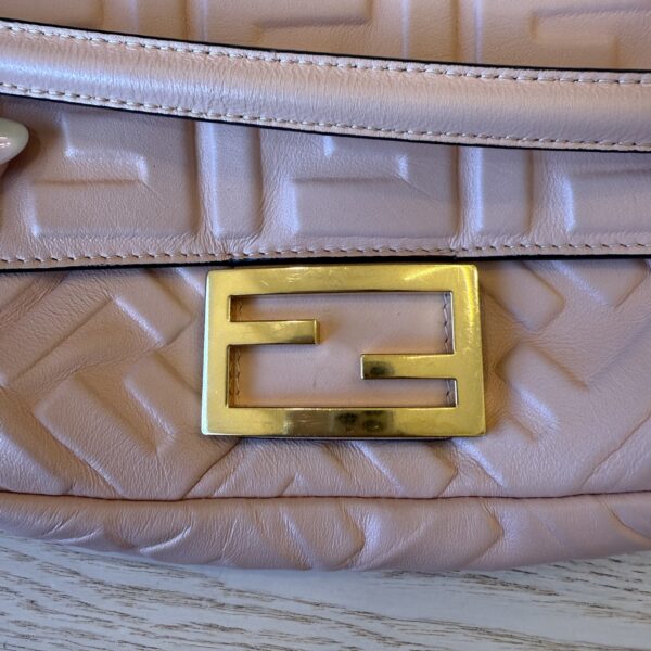 Fendi Nappa FF 1974 Embossed Mini Baguette Rosa Quarzo