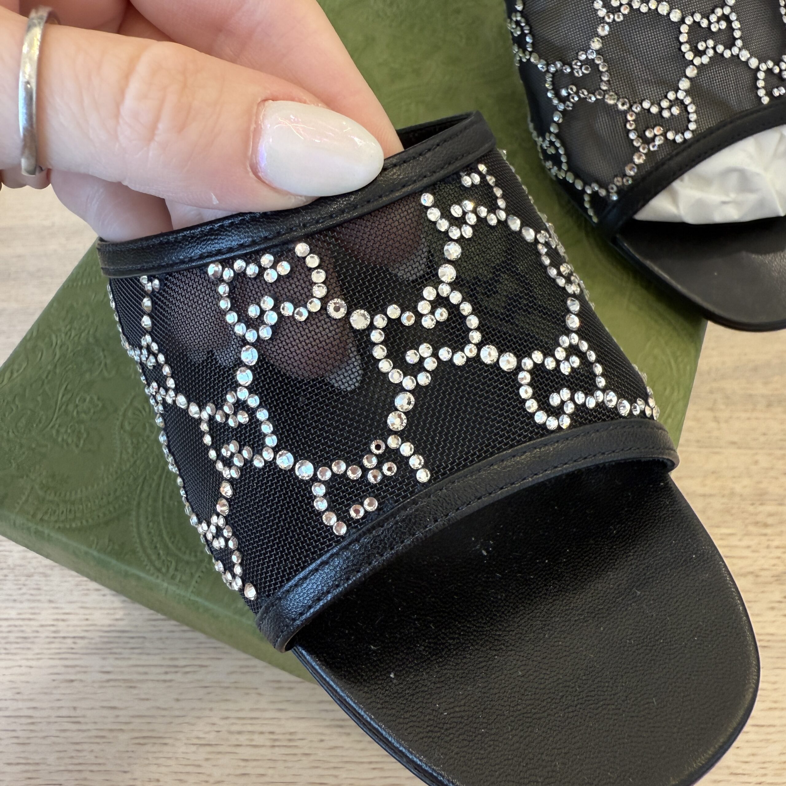 GUCCIのスタッズミュール　37 Gucci Demi Rhinestone Mesh Mule Sandals In Black Size 37