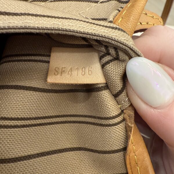 Louis Vuitton Monogram Neverfull MM Beige