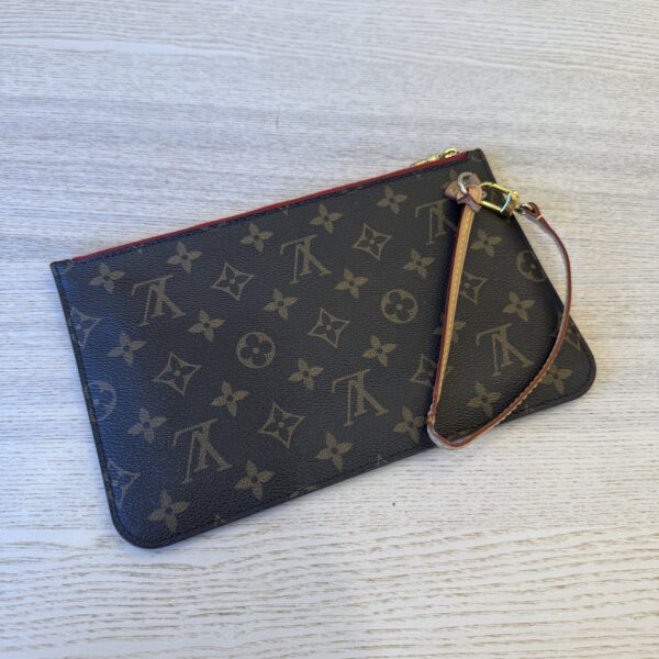 Louis Vuitton Monogram Neverfull Pochette MM/GM
