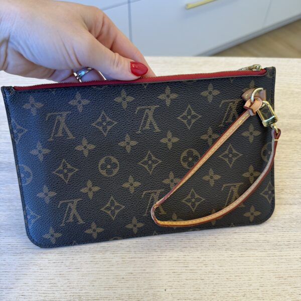 Louis Vuitton Monogram Neverfull Pochette MM/GM