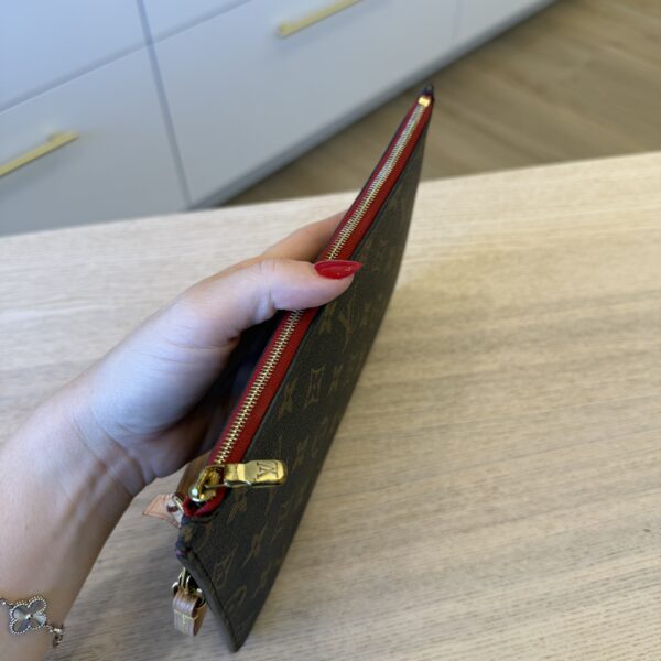 Louis Vuitton Monogram Neverfull Pochette MM/GM