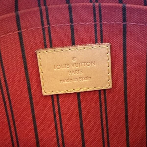 Louis Vuitton Monogram Neverfull Pochette MM/GM
