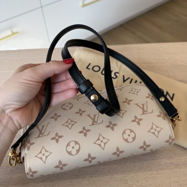Louis Vuitton Monogram Dune Ivy Wallet On Chain