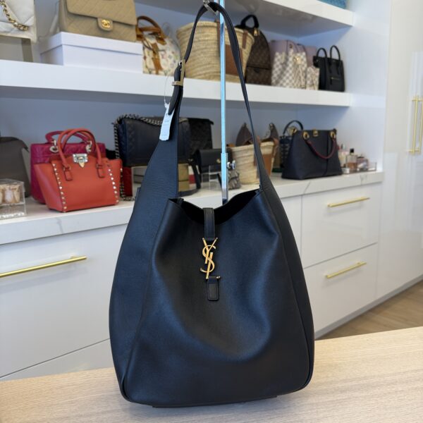 Saint Laurent (YSL) Le 5 à 7 Supple Large Shoulder Bag in Smooth Leather Black