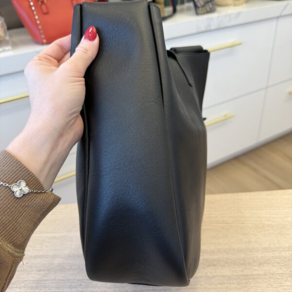 Saint Laurent (YSL) Le 5 à 7 Supple Large Shoulder Bag in Smooth Leather Black