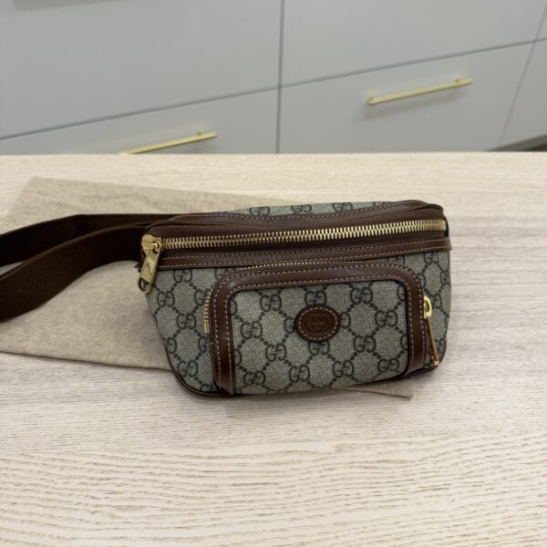 Gucci GG Supreme Interlocking G Belt Bag