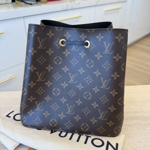Louis Vuitton Monogram Neo Noe Noir