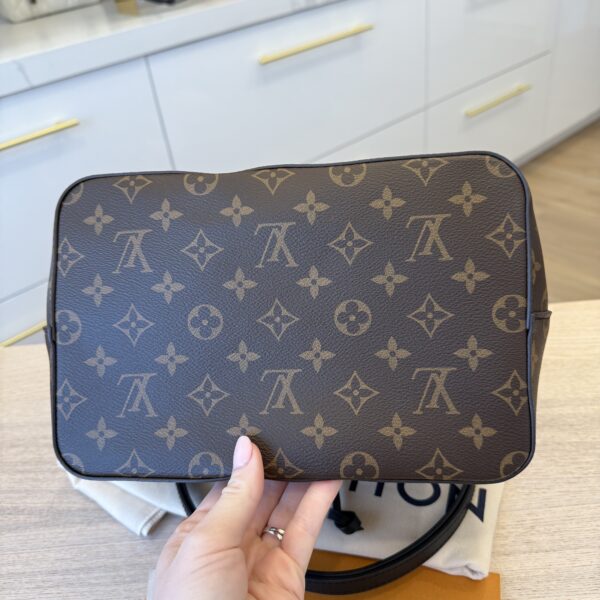 Louis Vuitton Monogram Neo Noe Noir