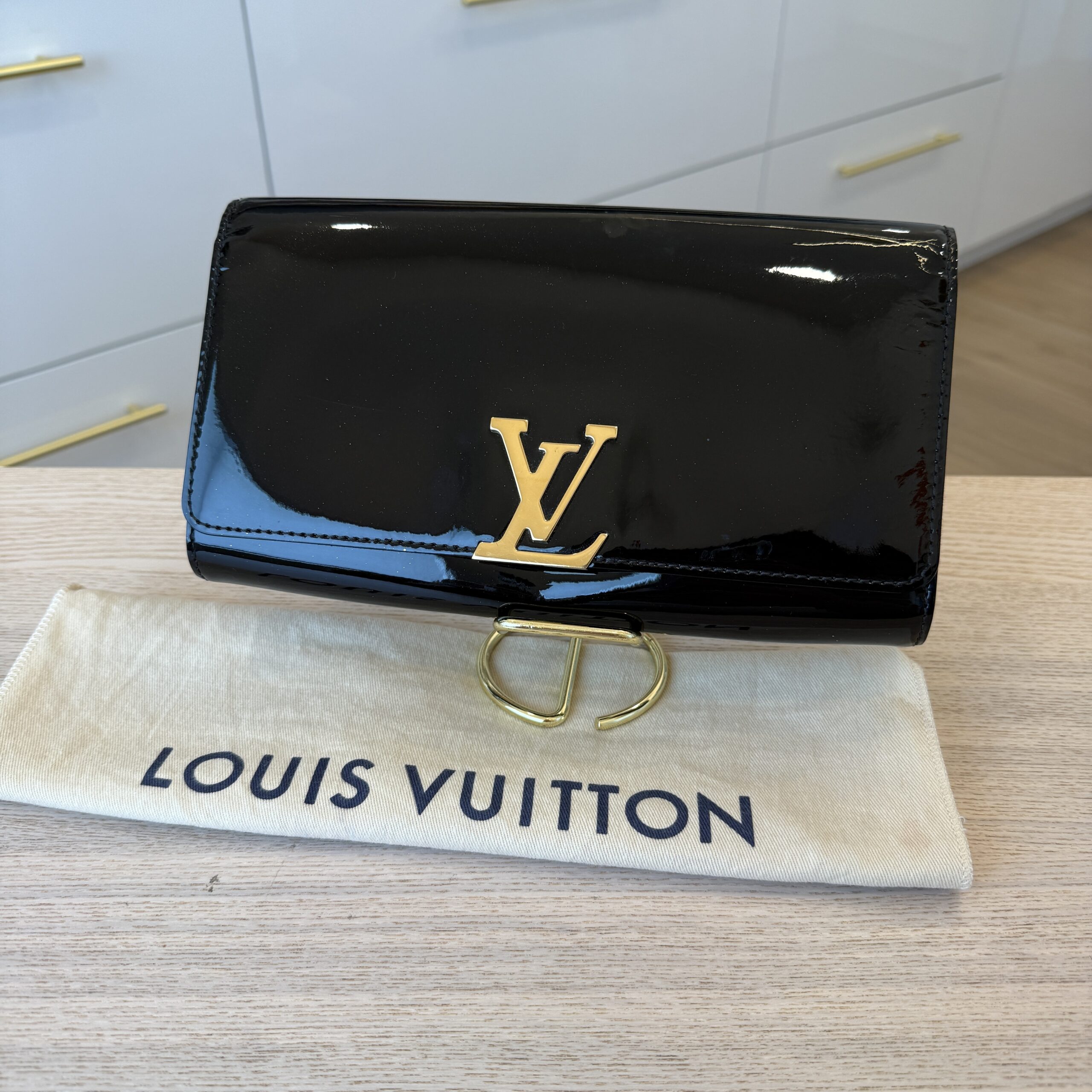 Louis Vuitton Patent Louise Clutch Black