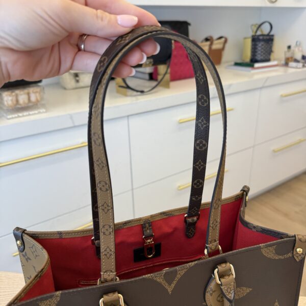 Louis Vuitton Monogram Reverse Giant Onthego MM