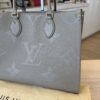 Louis Vuitton Empreinte Monogram Giant Onthego MM Tourterelle