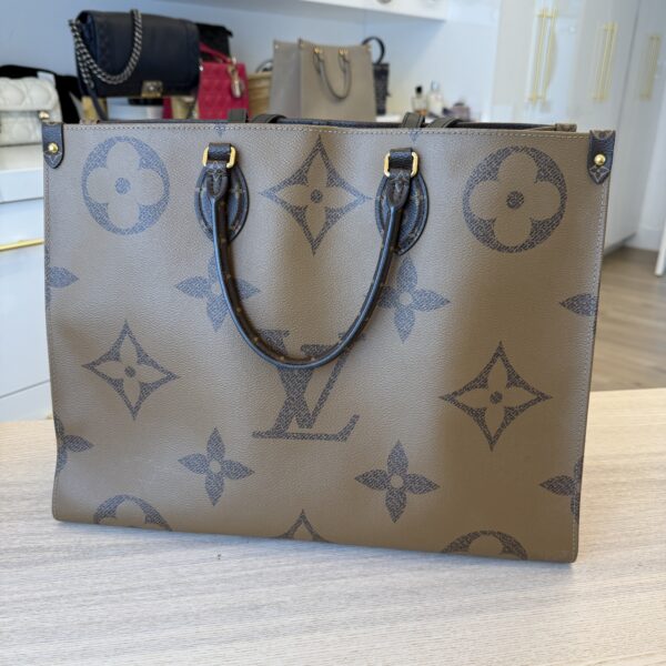 Louis Vuitton Reverse Monogram Giant Onthego GM