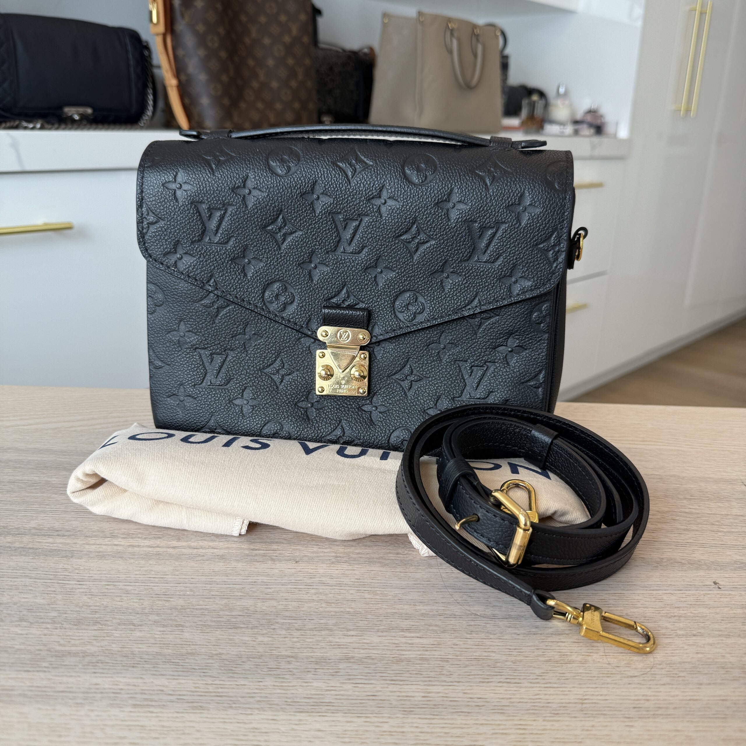 Louis Vuitton Empreinte Pochette Metis Noir