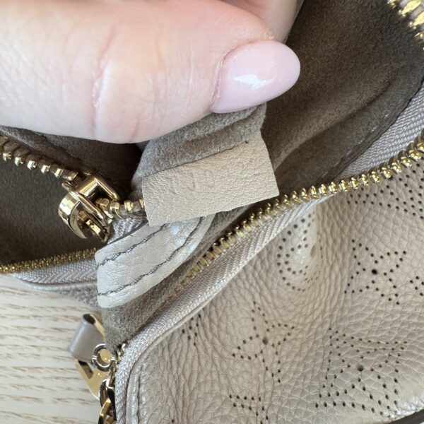 Louis Vuitton Mahina Selene PM Rose