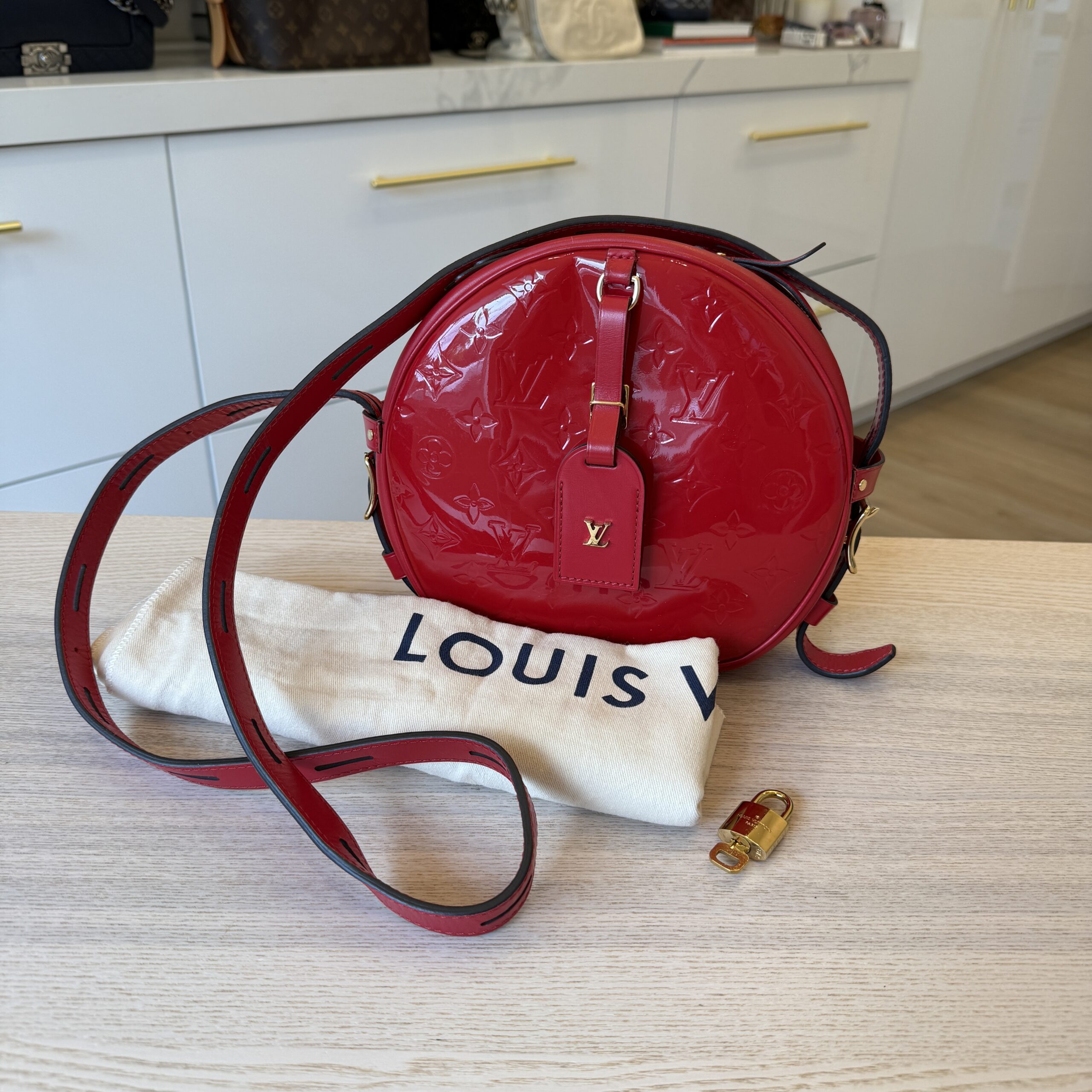 Louis Vuitton Red Monogram Vernis Boite Chapeau Souple MM Bag