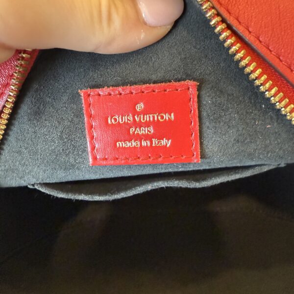 Louis Vuitton Red Monogram Vernis Boite Chapeau Souple MM Bag