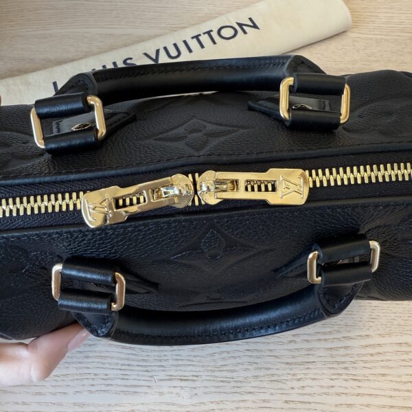 Louis Vuitton Empreinte Monogram Giant Speedy Bandouliere 20 Black