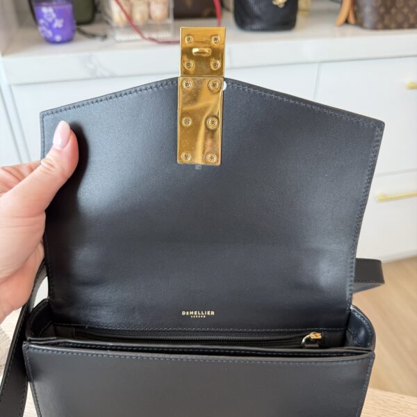 DeMellier The Vancouver Black